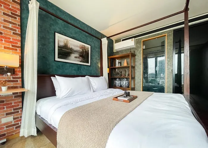 Loft Style Large 69 Sqmfast Wifi Bts Chong Nonsi Apartment *